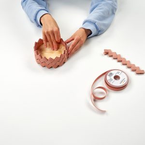 paso 17 para hacer manualidad cesta de lino