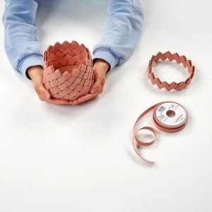 paso 17 para hacer manualidad cesta de lino